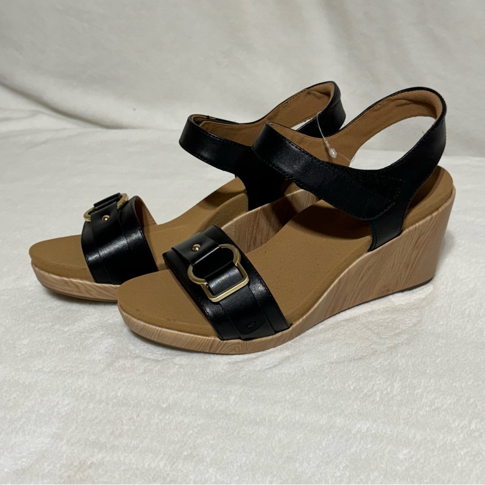 Rockport Black and Tan Leather Wedges